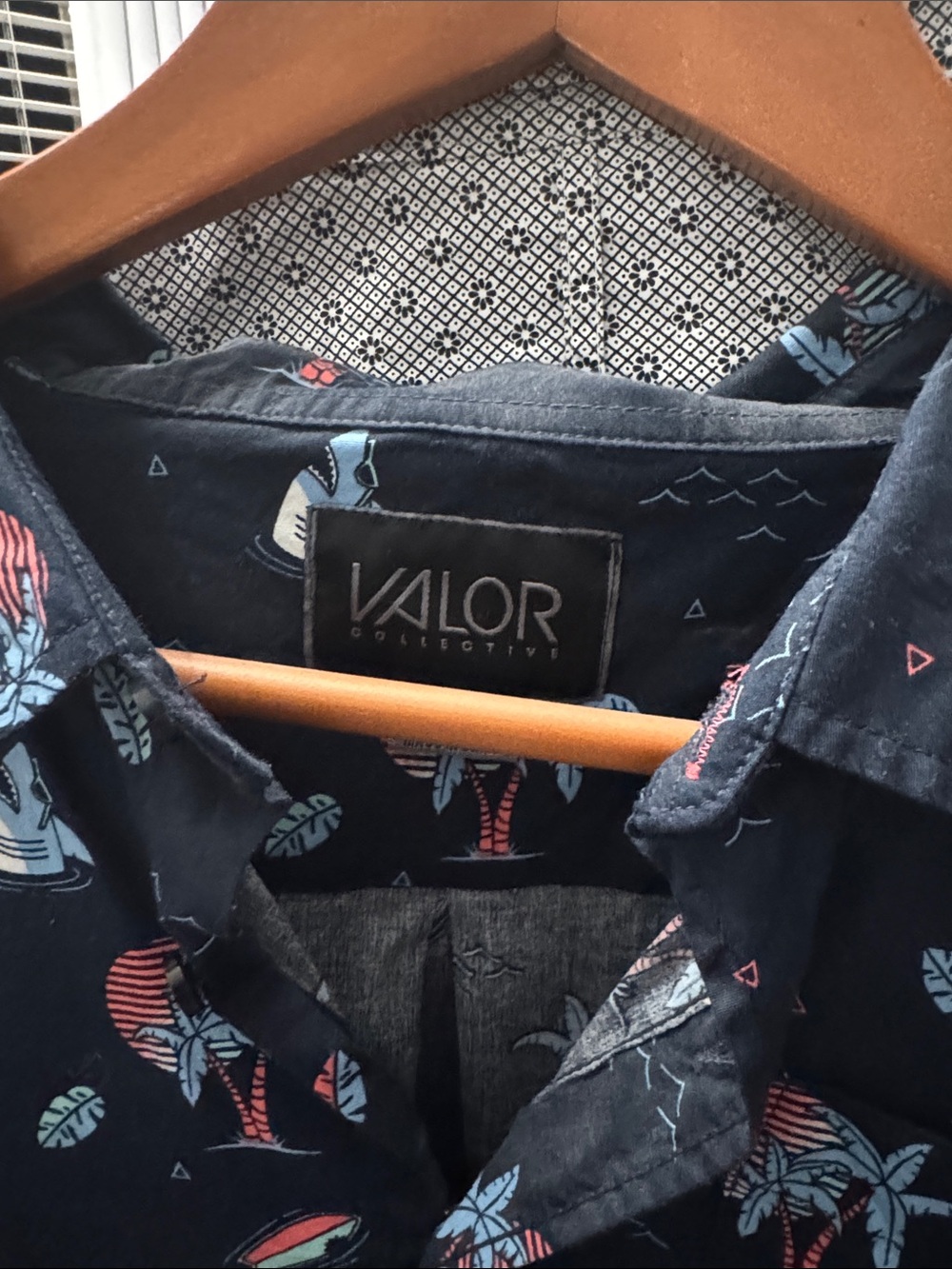 Valor Collective Navy Tropical Beach Ocean Theme Youth Print Button-Up Shirt XL